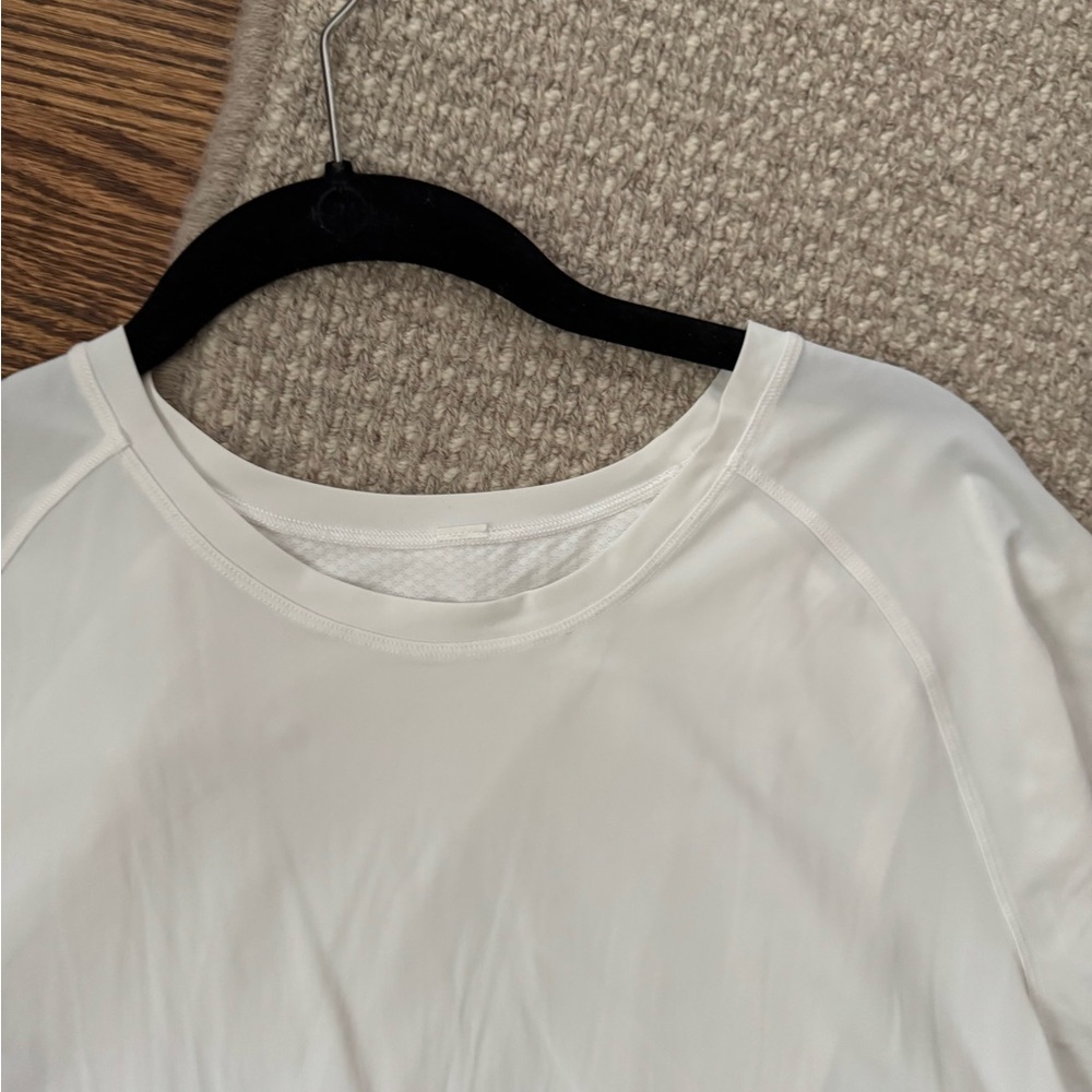 Lululemon Quick Pace Short Sleeve Top Sz. 8 - Picture 5 of 8